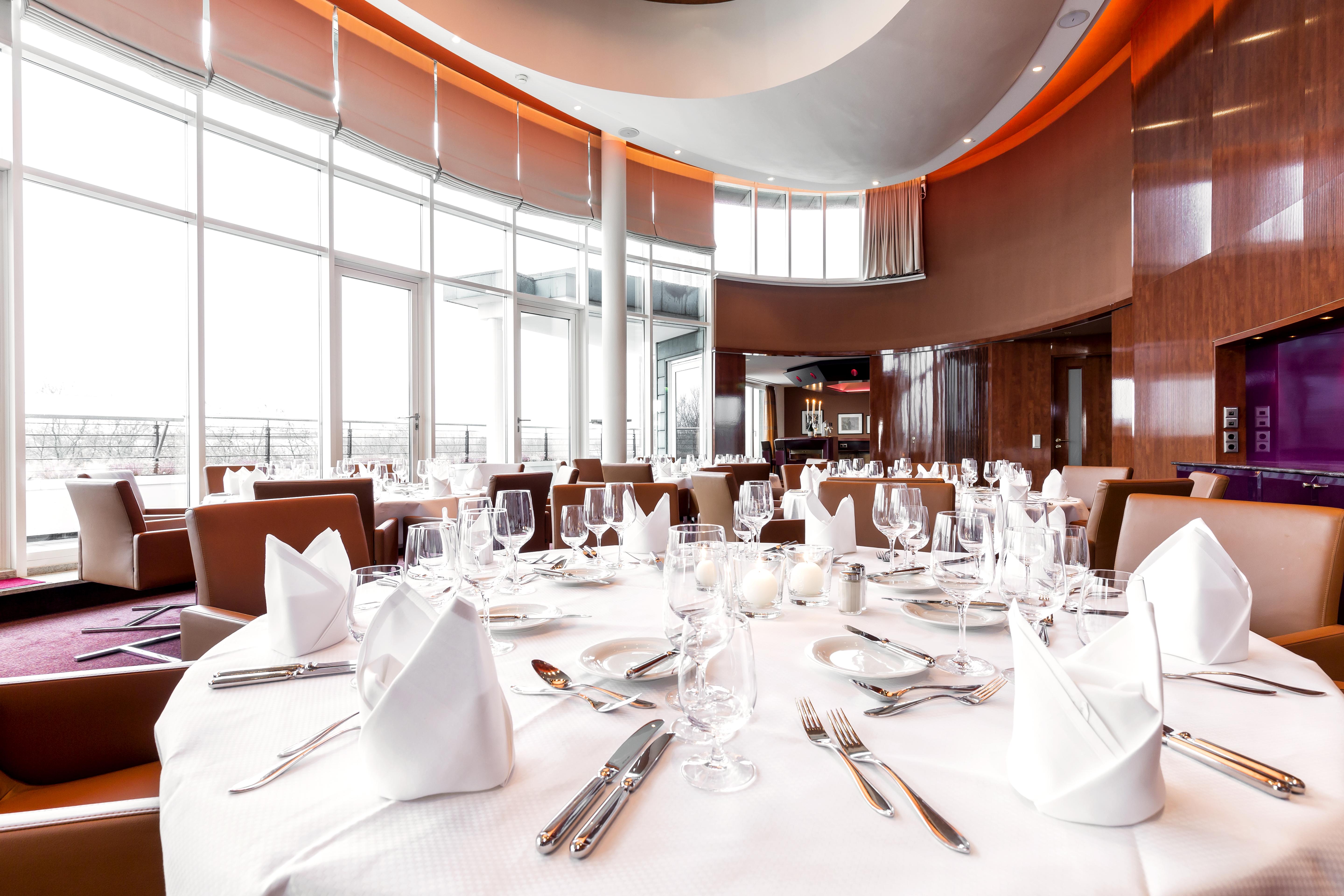 Grand Elysee Hamburg Exterior photo The restaurant